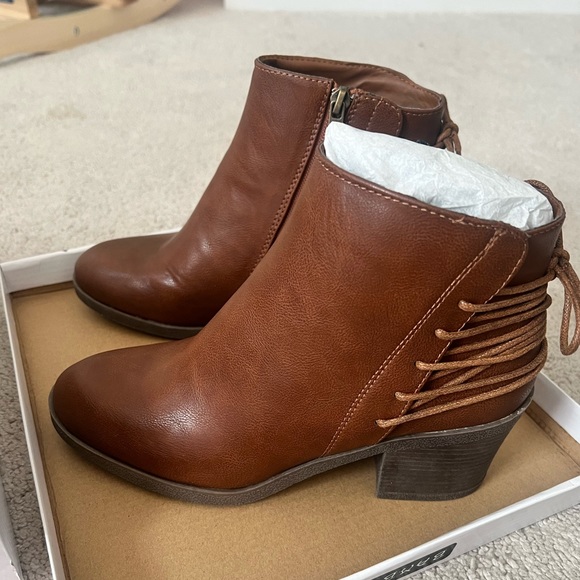 BAMBOO Shoes - Brown Booties
